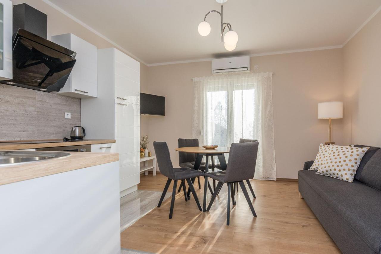 Apartments Star - Free Private Parking Задар Екстериор снимка